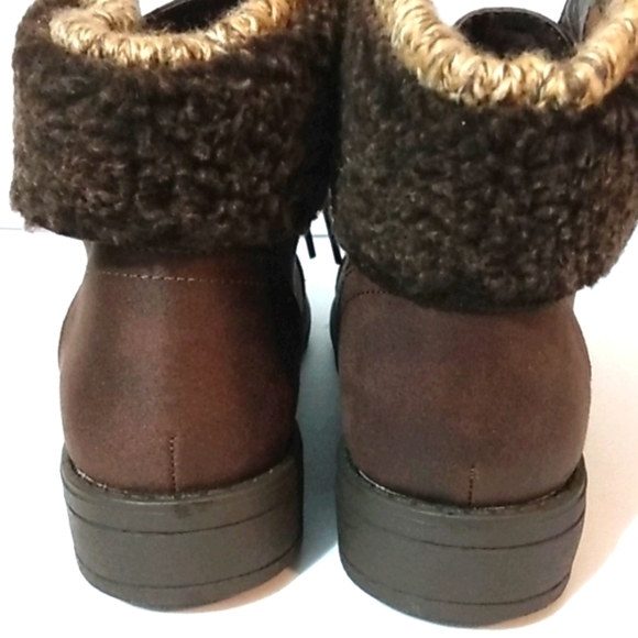 CLIFFS BY WHITE MOUNTAIN CHOCOLATE BROWN LACE UP FUR TRIM ANKLE BOOTS SZ 6 NWOT - Picture 5 of 11
